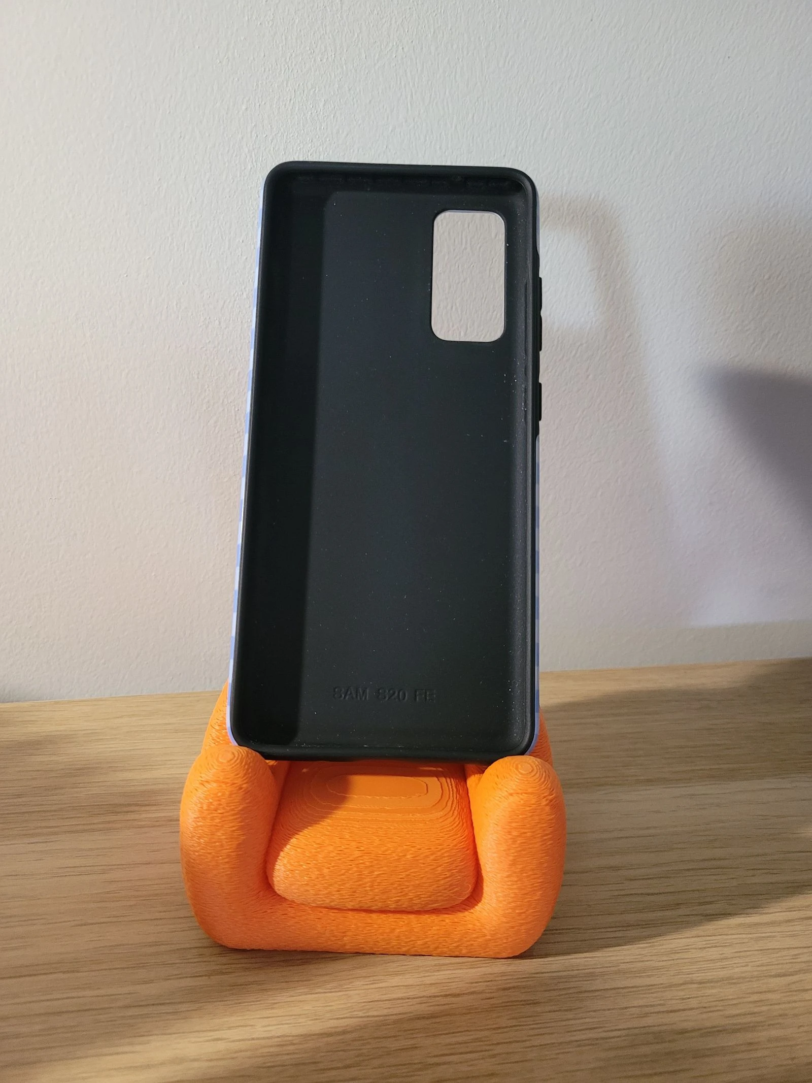 Suporte de telefone cadeira design laranja – Impressão 3D – photo 5